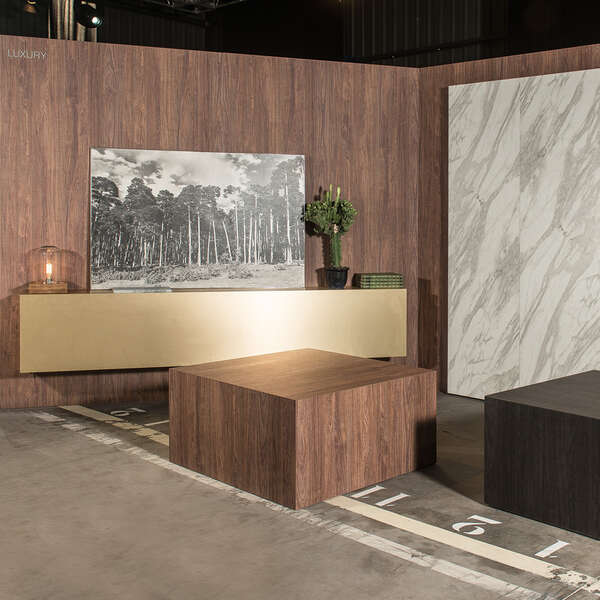 Melamine faced particleboard kronospan K020 PW Fireside Select Walnut 18mm - Image 2